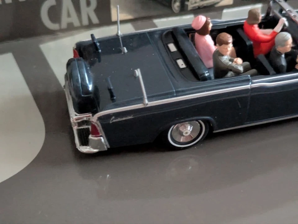 Minichamps 1/43 The Kennedy Car 1961 modelo diecast con vitrina Foto 4 de 4