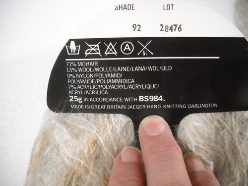 Jaeger Gypsy Garn Farbton 92 hellbraun je 25g Menge 5 Knäuel B - Bild 3 von 3