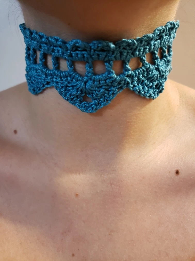 Crochet store choker necklace