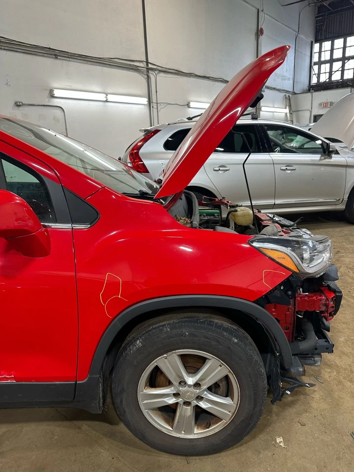 Used Front Right Fender fits: 2018 Chevrolet Trax Front Right Grade B - Imagem 2 de 4