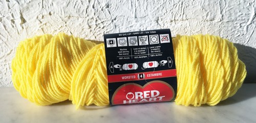 Hilo acrílico Red Heart Super Saver - madeja parcial amarillo brillante #324 - Imagen 2 de 3