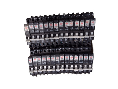 Lot of 28 CBI Electric QY-1P-C-U2 15A 15 Amp DM 13MM Circuit Breakers 125 150VDC