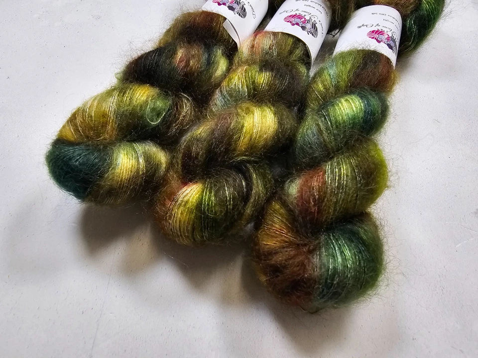 Handgefärnte Kid Mohair Seide Wolle, Spitze, 50g, MOONLIT FOREST - Bild 2 von 4