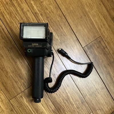 SUNPAK AUTO 544 THYRISTOR FLASH WITH HANDLE (EXTERNAL FLASH) Used.
