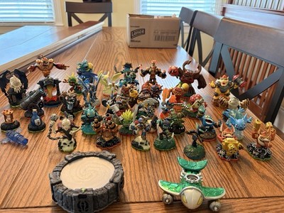 Activision Skylanders Lot 34 Figures 6 Traps 1 Portal 1 Vehicle FREE SHPN