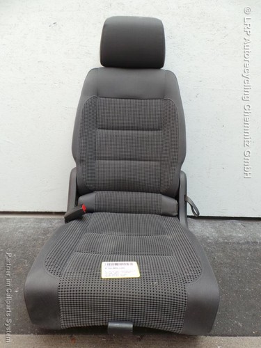 VW Touran 1T BJ2003 Sitz Mitte links 1T0883063B klappbar