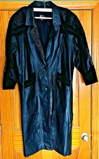 Vintage Women’s Black 100% Genuine Leather Jacket | Comint Apparel Co. | Size LG