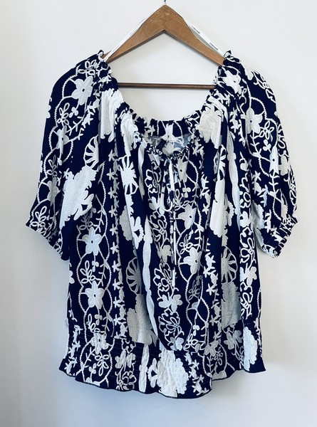 CROSSROADS Blue White Off the Shoulder  Top As New Sz XXL