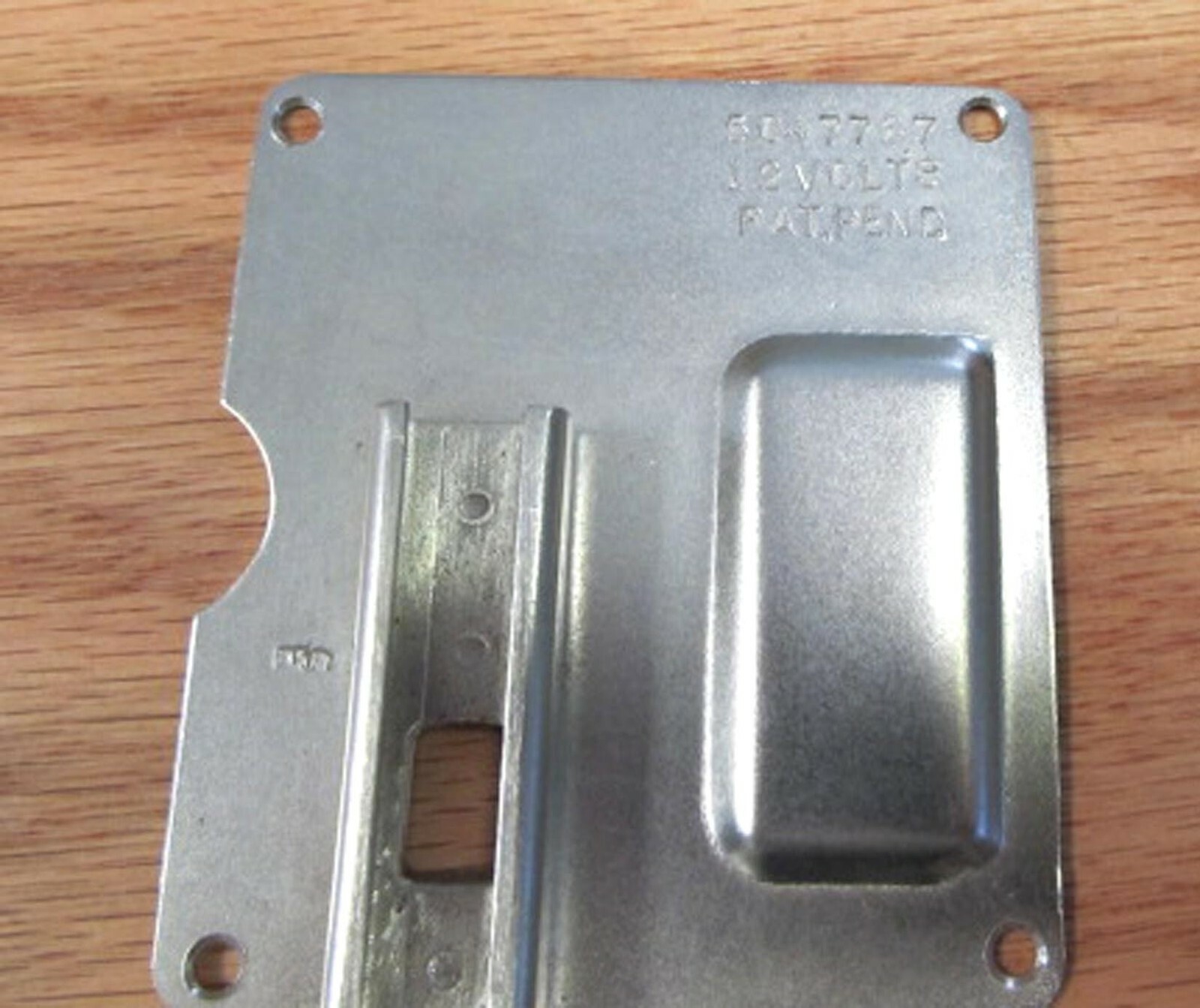 1955 CHEVY ELECTRIC WINDSHIELD WIPER MOTOR COVER PLATE 5047787 NEW