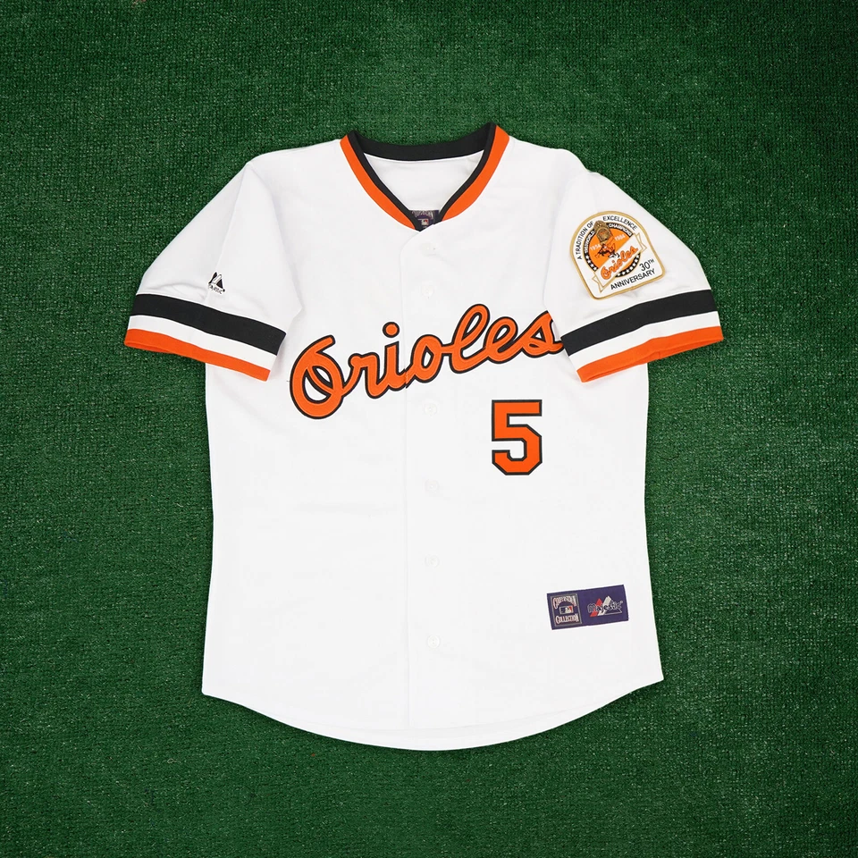 Camiseta deportiva blanca Brooks Robinson 1984 Baltimore Orioles Cooperstown 30th Home para hombre Foto 2 de 4