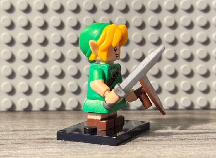 LEGO Legend of Zelda: Young Link Minifigure w/ Accessories 77092
