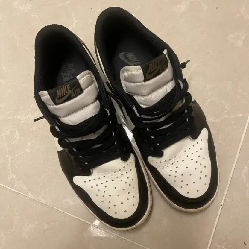 Nike Jordan 1 Low Mocha 270 Sneakers thumbnail 3