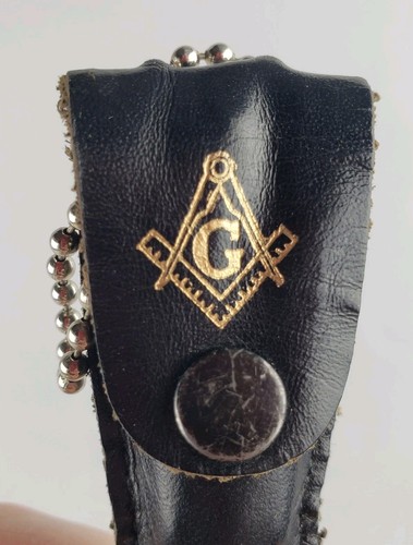 Antique Vintage Freemasons Masonic Adveriting Leather Cased Clippers Keychain - Picture 2 of 9