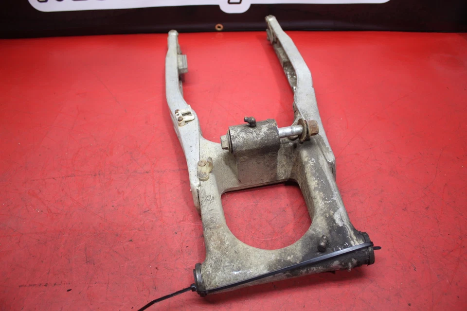 1993 SUZUKI DR350 SWINGARM SWING ARM SUSPENSION 61000-14D50 - Image 4 of 4