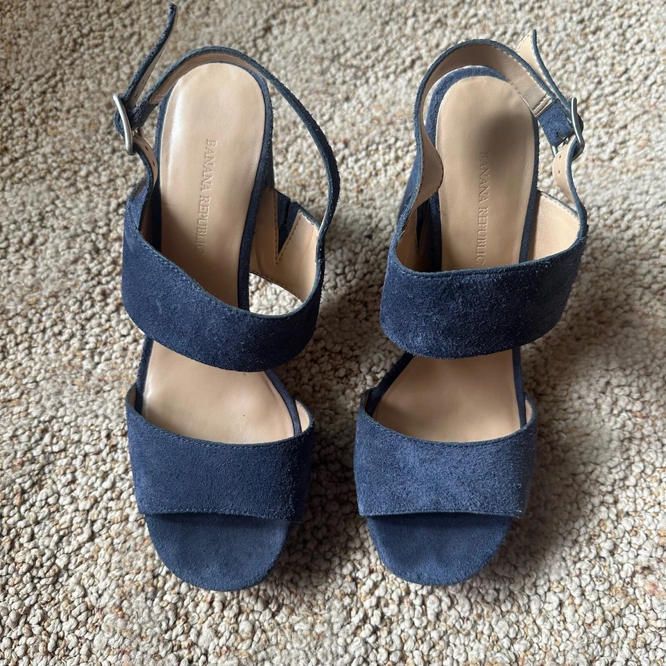 Banana Republic 蓝色麂皮绒粗跟凉鞋 6.5 码 — 第 2/4 张图片