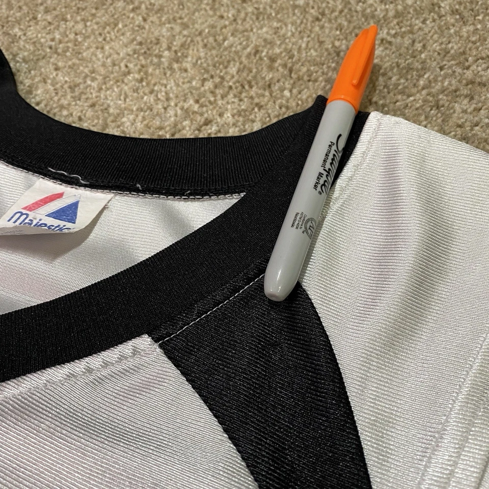 Vintage Wichita State Shockers Basketball Jersey Mens S #10 WSU Majestic NCAA - Image 3 of 4