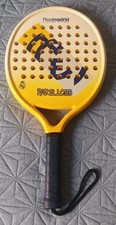 RAQUETA DE PÁDEL DEL REAL MADRID. "PÁDEL LOBB" CON FUNDA.