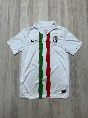 JUVENTUS 2010/2011 AWAY FOOTBALL SHIRT NIKE SOCCER JERSEY