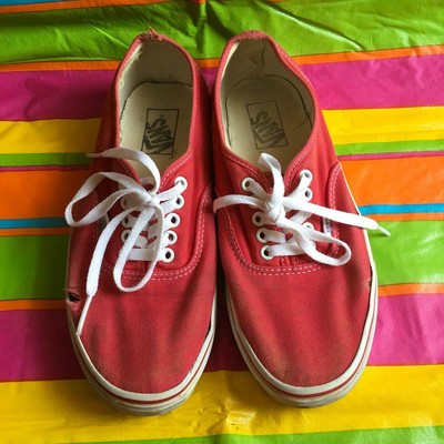 vans color red