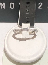 NOVE25 Fedina solitario