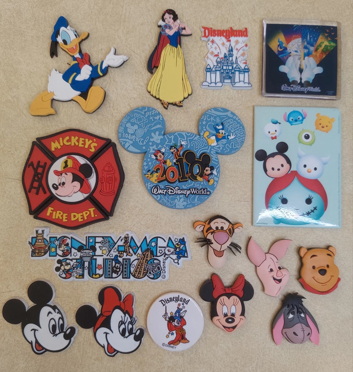 Disneyland Magnet In Disney Theme Park Souvenirs (1968-Now) for