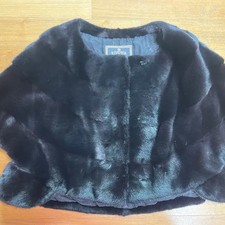 Petit Mink Cape Black - International Mink Fur Jacket