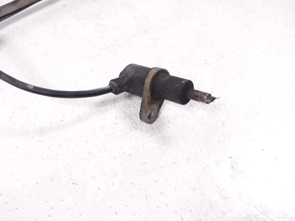 2002 - 2007 斯巴鲁 Impreza 后轮乘客 Abs 防制动传感器 27540Fe040 — 第 3/4 张图片