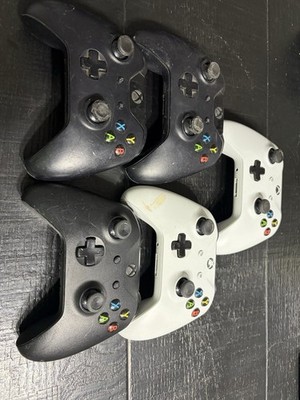 Lot 5 Genuine Microsoft Xbox One Wireless Controllers OEM Tested Power On