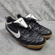 06-07 Nike Tiempo Indoor Trainers Mens Size 1...