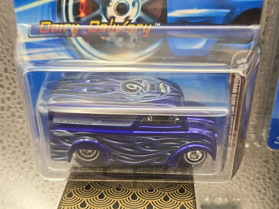 Hot Wheels 2006 Mystery Cars #1/5 entrega de lácteos y #2/5 '70 Chevelle Real Riders Foto 3 de 4