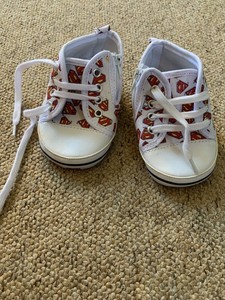 baby superman converse