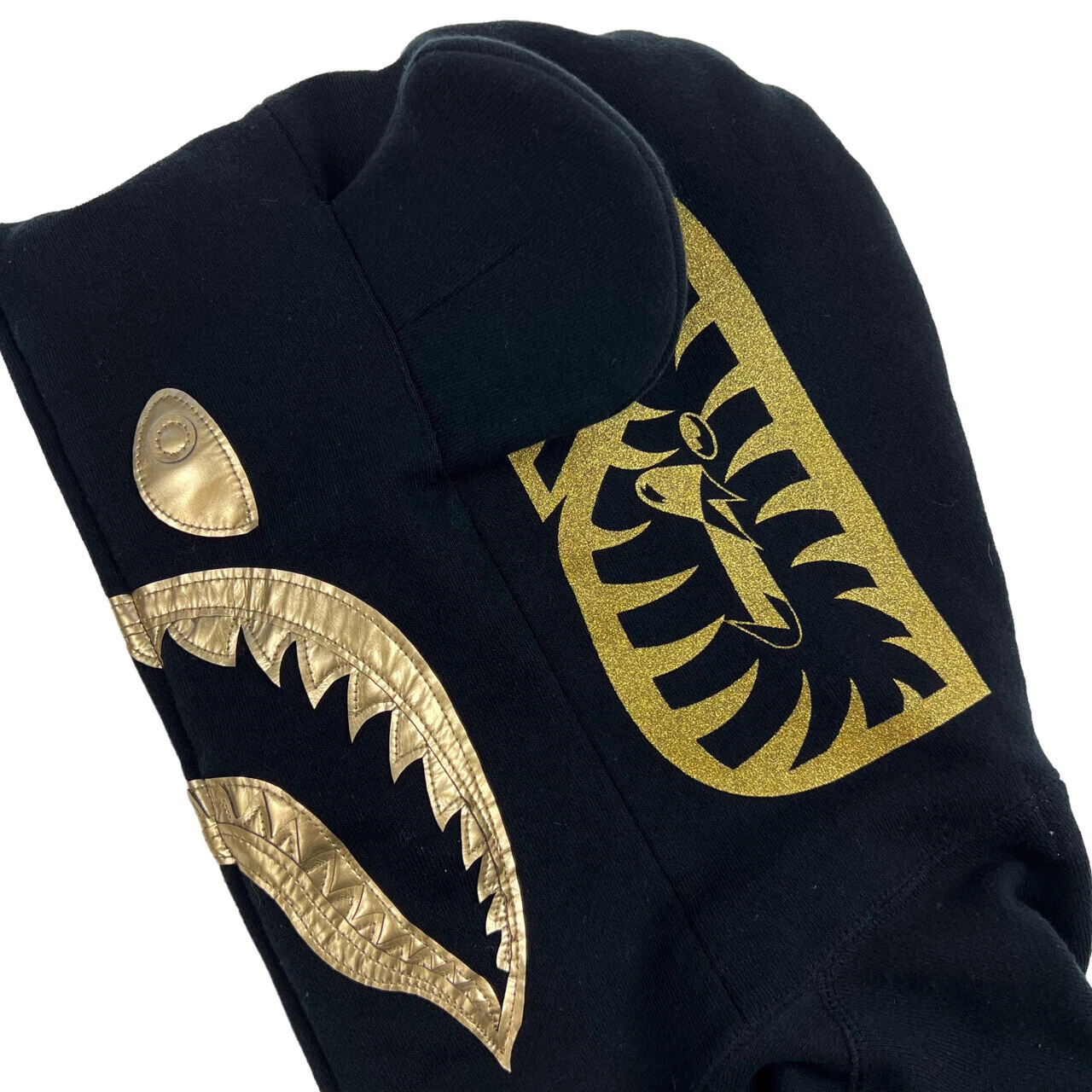 A BATHING APE (BAPE) Felpa con cappuccio squalo oro Bape x Bearbrick