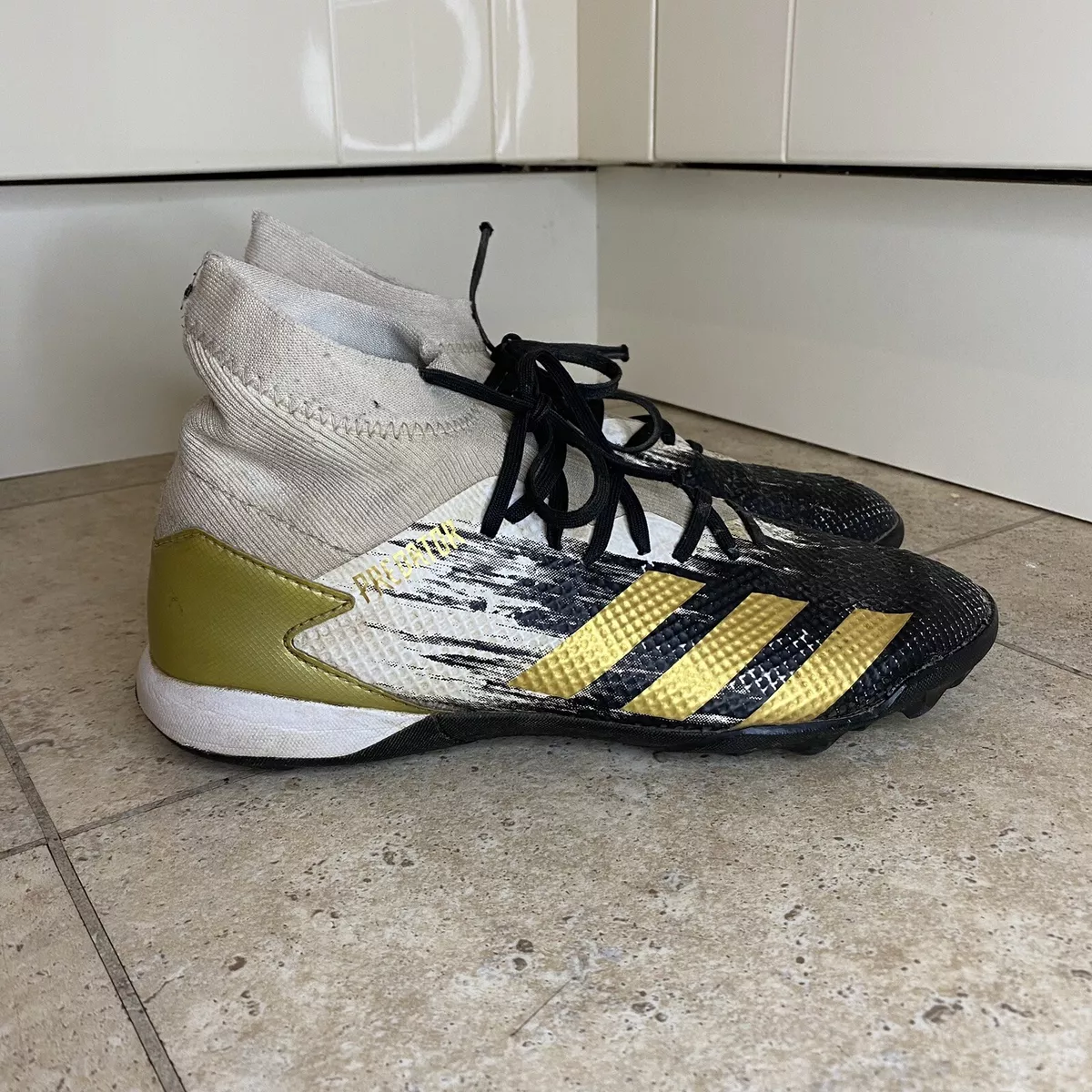 Adidas outlet predator mutator