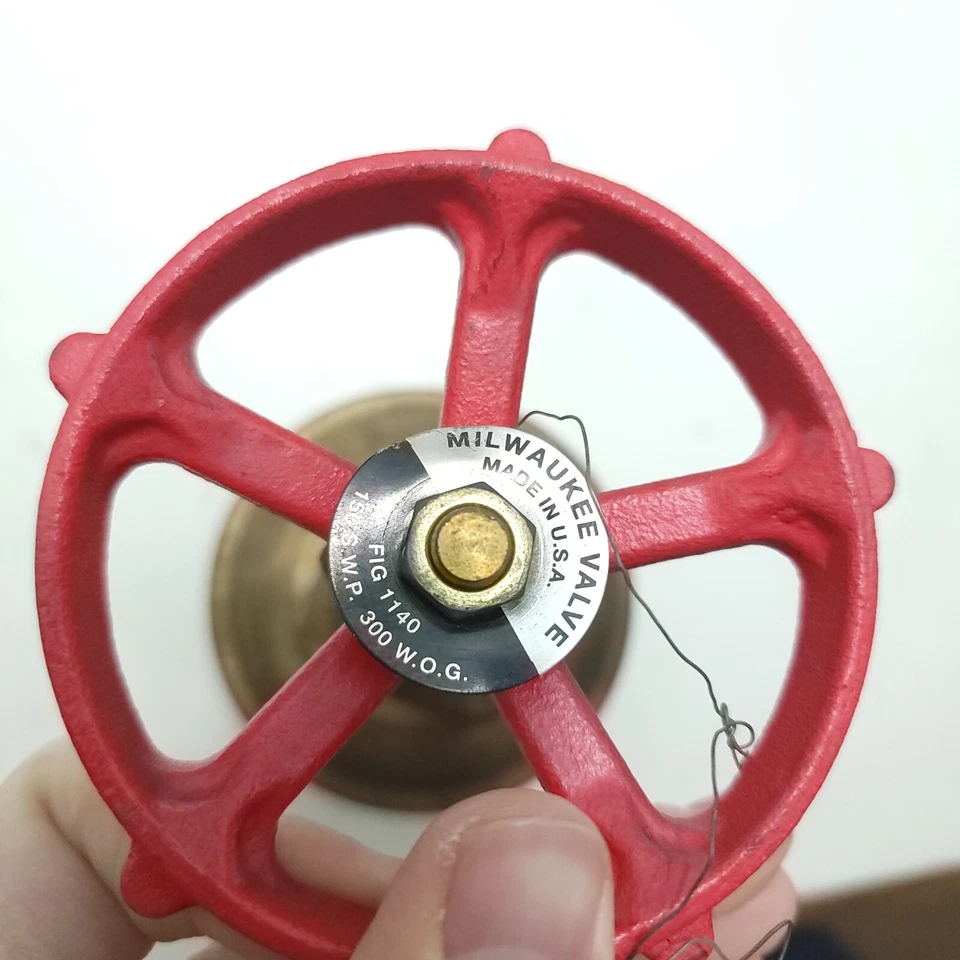 Milwaukee Valve Bronze Globe Valve Fig 1140 150 S.W.P. 300 W.O.G. - Image 2 of 4