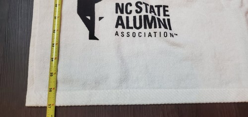 North Carolina State Wolfpack NC Alumni Association Towel 57"x28" Beach Style - Picture 3 of 5