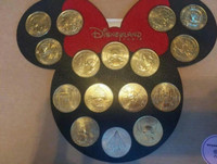 Minnie Mouse Disneyland Paris Coin / Medallion Display Holder for 16 coins / m