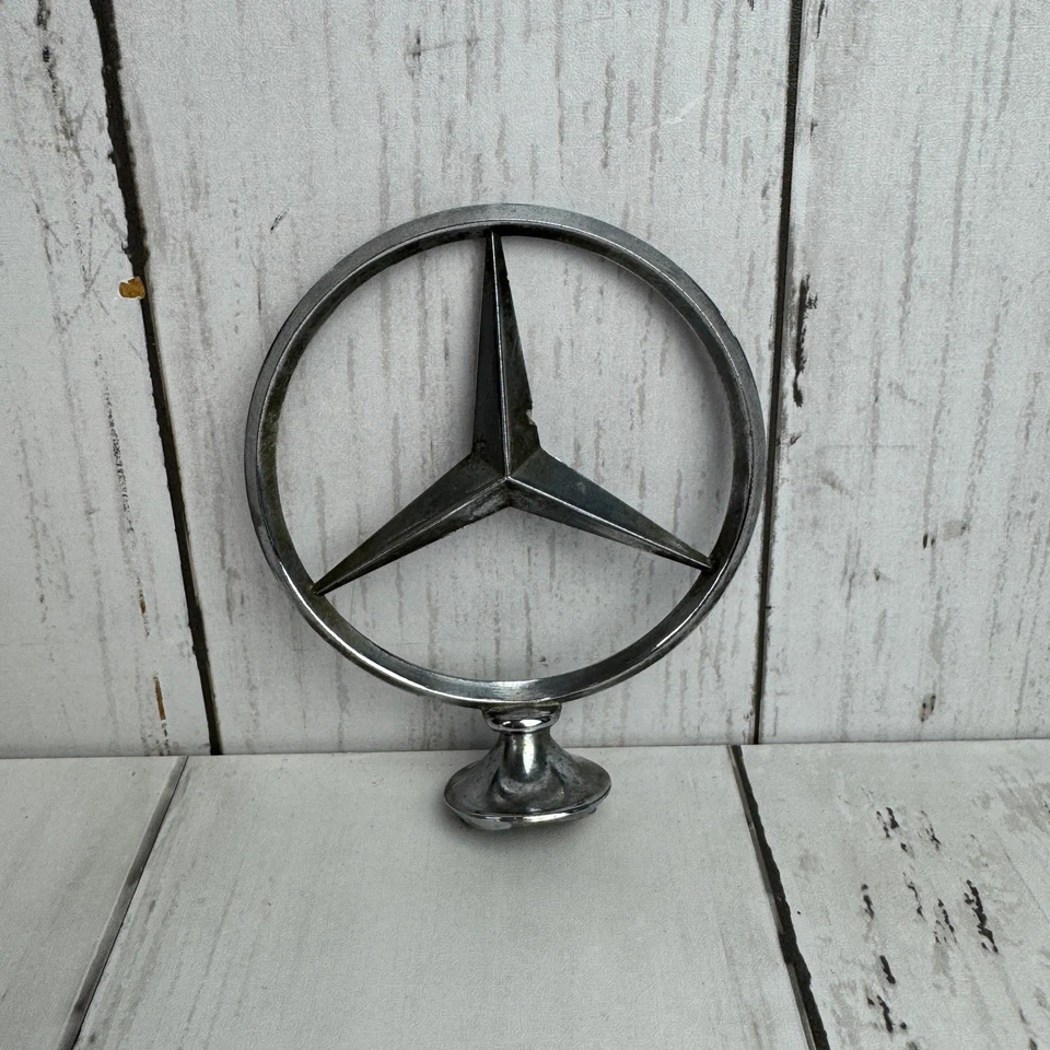 Adorno capó emblema delantero original Mercedes-Benz 280 1973-1976 Foto 2 de 4