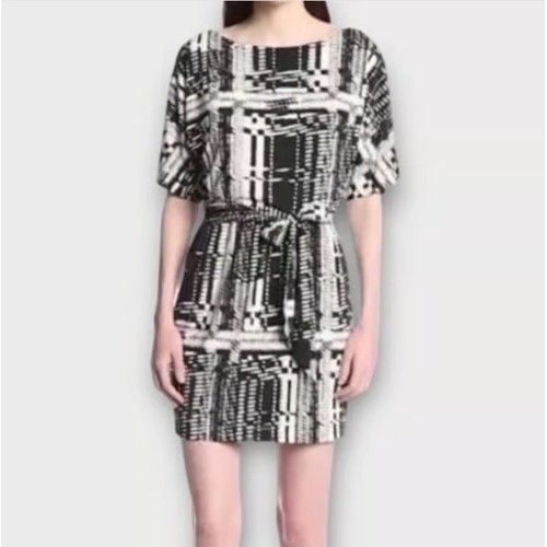 Trina Turk Dress Black White Geometric Dolman Kimono Blouson Stretch Short 6 S