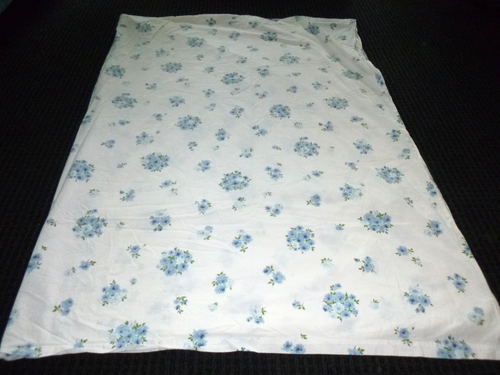 2 Vtg Fieldcrest Duracale 100% Cotton Twin Flat Sheets Blue Roses on White - Picture 8 of 12
