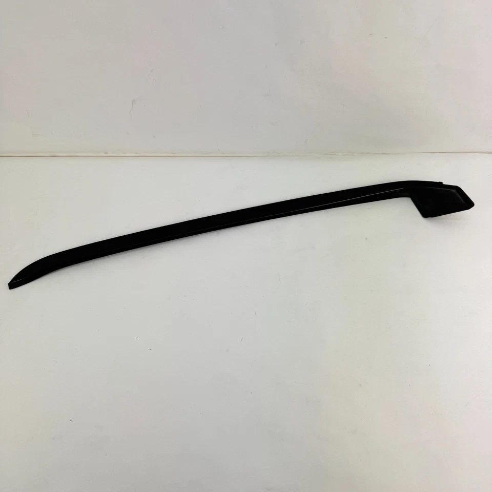 Moldura por goteo parabrisas delantero izquierdo OEM 2015-2025 Lexus RC300 RC350 75552-24010 Foto 2 de 4