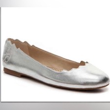 Sam Edelman Finnegan Scalloped Silver Ballet Flats Womens size 6M Preloved