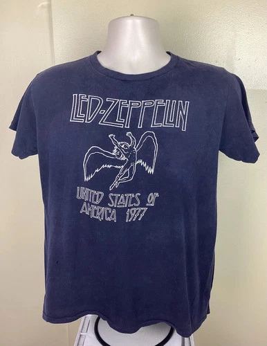 Led Zeppelin Concert T-Shirt Black M/L 70s Classic 1970s vintage concert t-shirt, vintage, single stitch, B+ condition