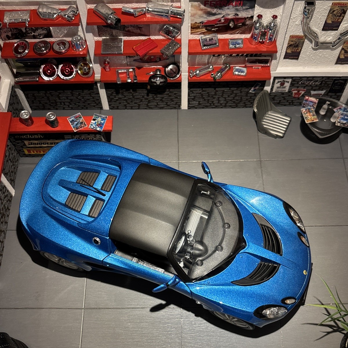 Jadi Lotus Elise 111s 1:18 Diecast Car Model metallic blue. Mint