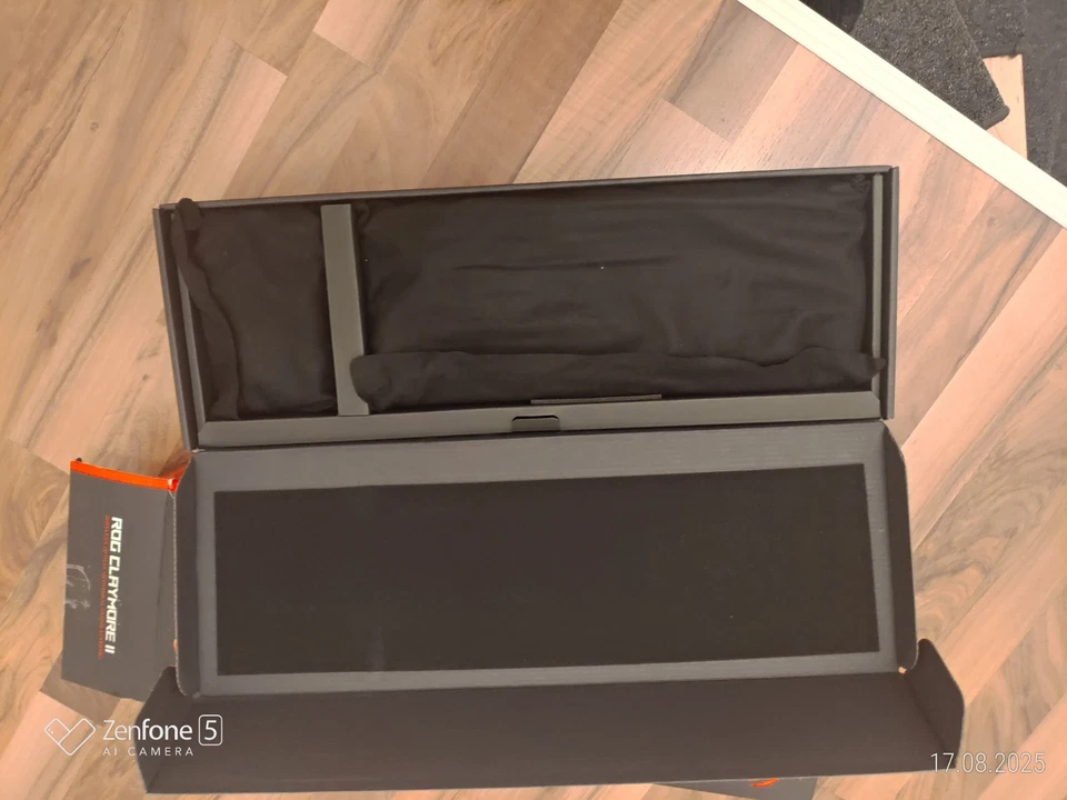 ASUS ROG Claymore II, Gaming Tastatur, Mech, Kabellos und Kabelgebunden, Schwarz - Bild 2 von 4
