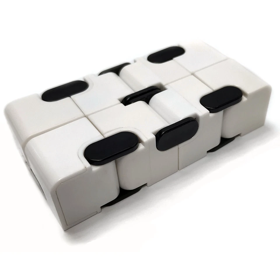 Infinity Cube Fidget Toy Magic cubo per abbattere lo stress - colore e quanti... - Immagine 4 di 4