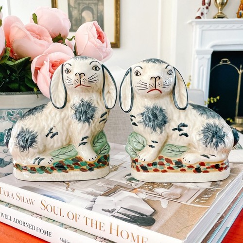 Pair Of Staffordshire Style Bunny Rabbit Figurines (Blue) 6.5"H - Picture 2 of 8