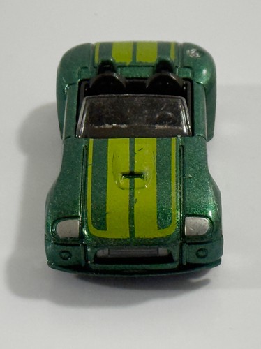 2004 04 Ford Shelby Cobra Concept Collectible 1/64 Scale Diecast Diorama Model - Picture 5 of 8
