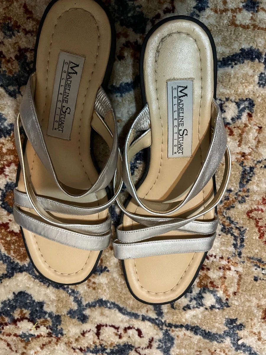 Tongs Madeline Stuart - Cuir Beige Pailleté - Taille US 7.5 (EU 38) - Neuves