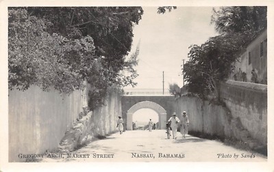 E48/ Foreign RPPC Postcard Caribbean Nassau Bahamas Gregory Arch Market c30s  3