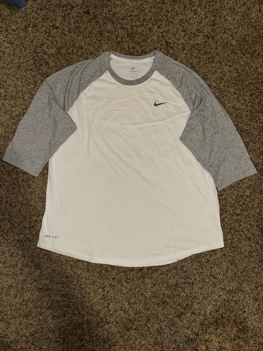 nike raglan